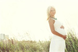 christi-falls-beach-maternity-shoot-04